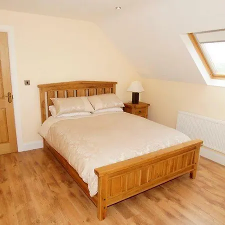 Inish House *